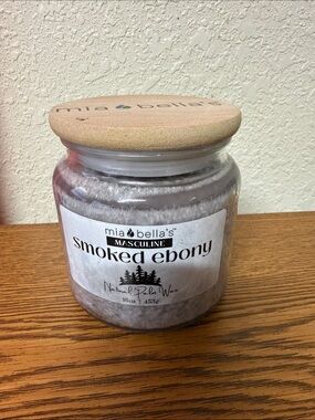 Mia Bella's Masculine Smoked Ebony Candle - Gray